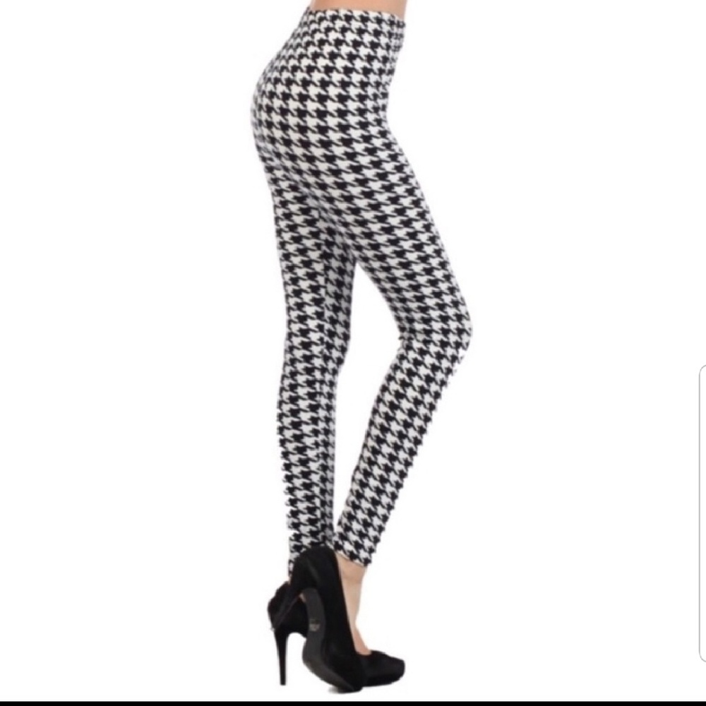 One left!! Black and white houndstooth leggings - Picture 2 of 2